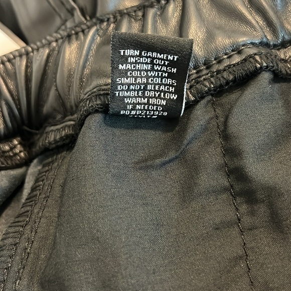 NWT Almost Famous Black Faux Leather Cargo Jogger Pants Size Large - Picture 9 of 12